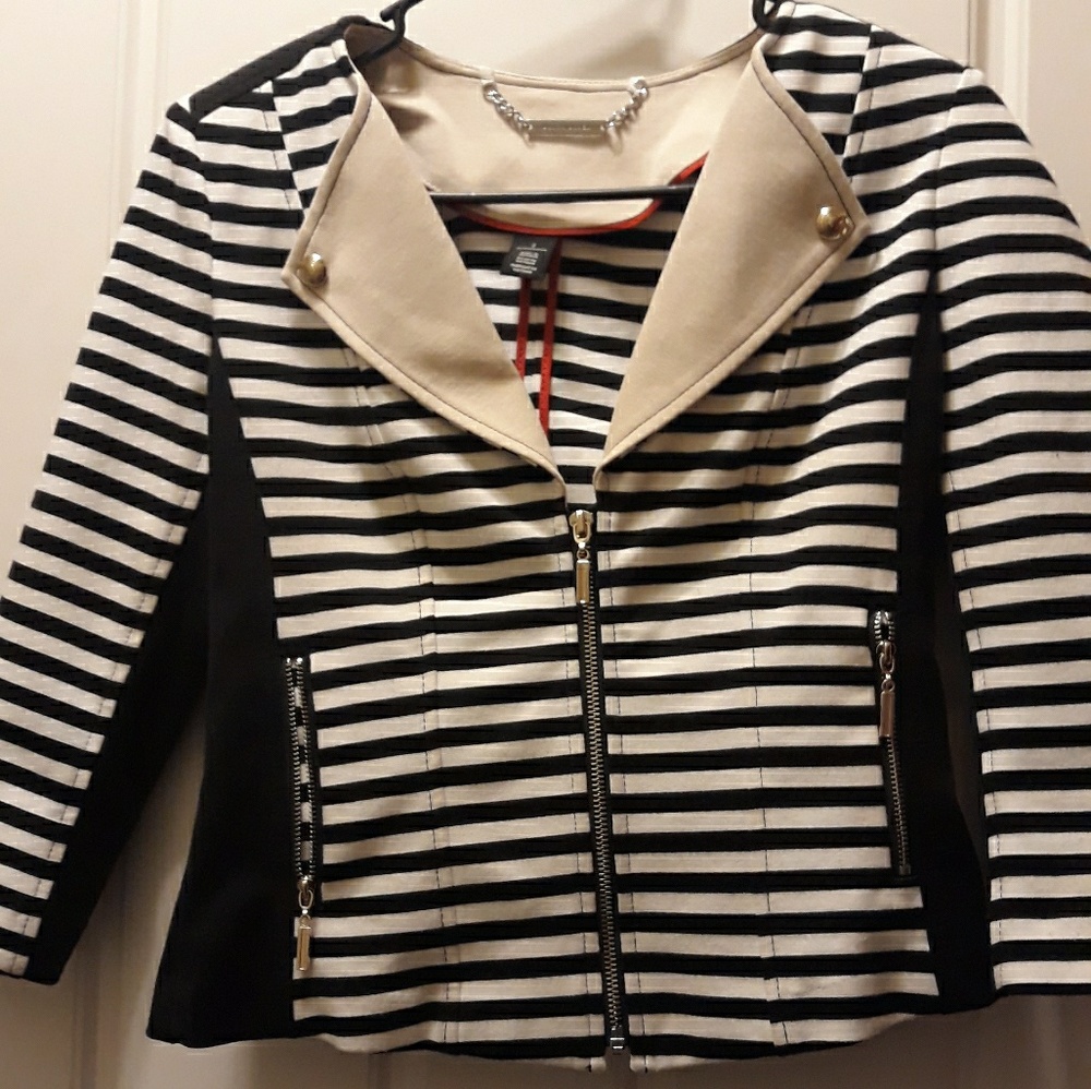Stripped 3/4 sleeve blazer